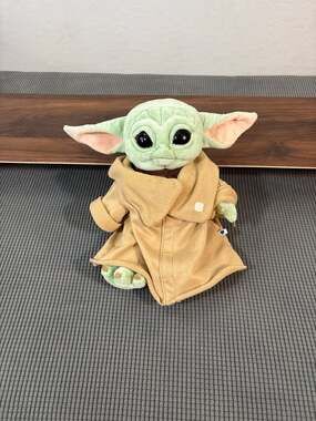 Build-A-Bear Workshop Star Wars The Mandalorian The Child Grogu Plush 14"